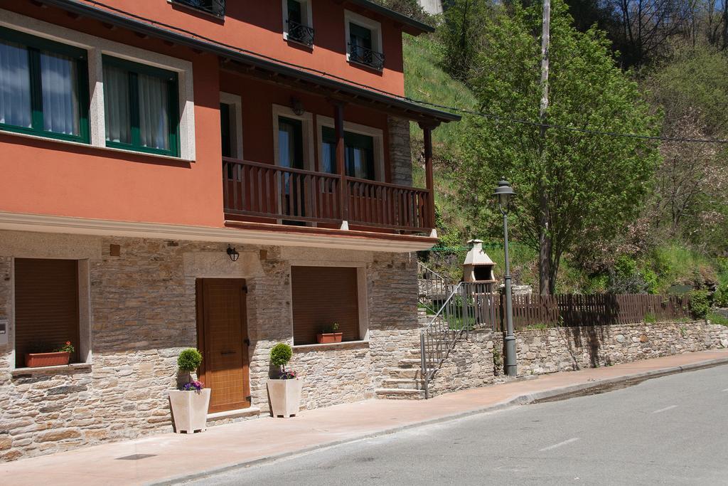 Hostal El Recanto Vega de Valcarce Exterior foto