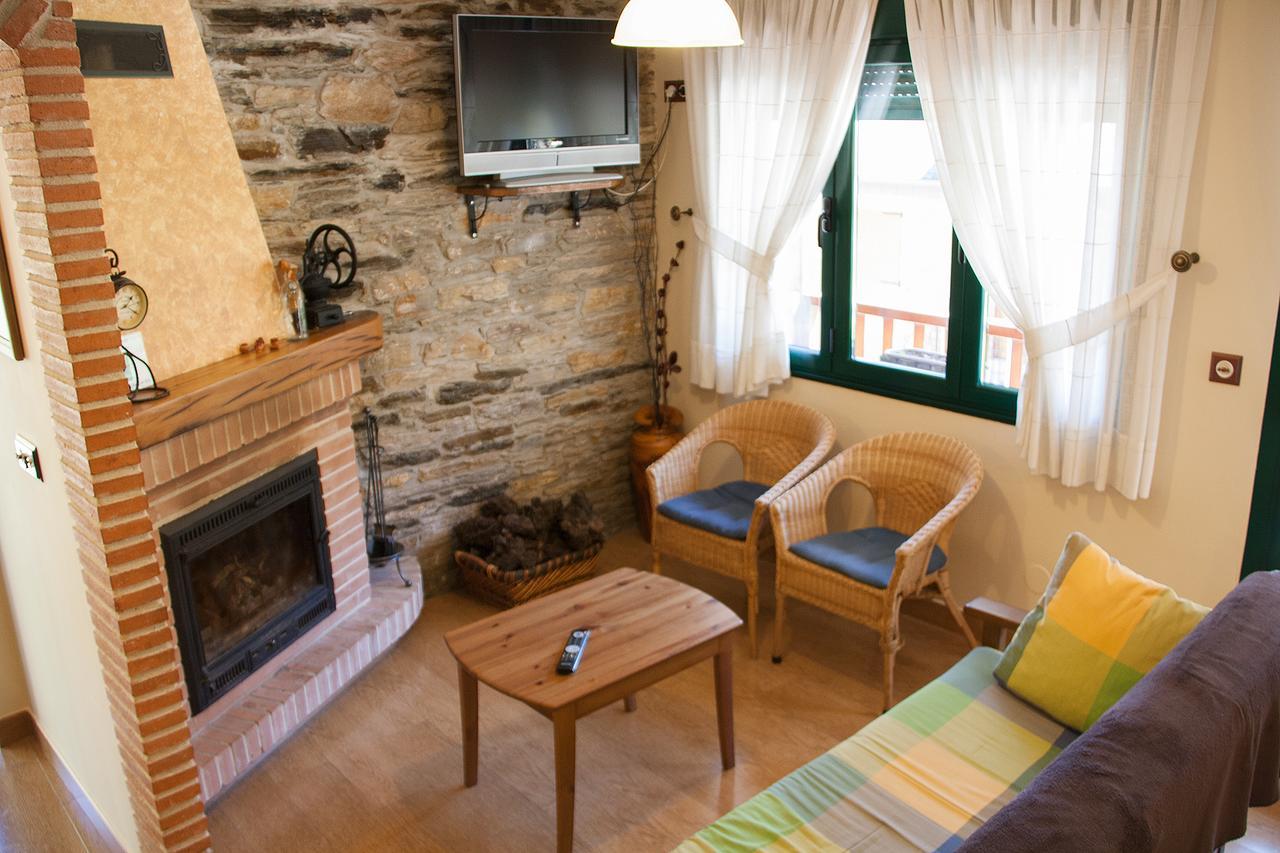 Hostal El Recanto Vega de Valcarce Exterior foto